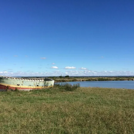 D'hotes De La Roche Frossay